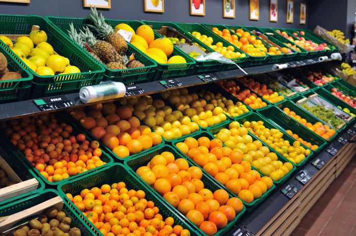frutas en un supermercado