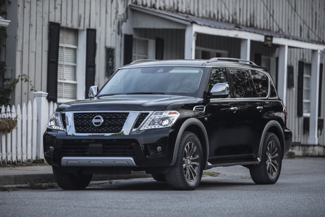 Nissan Armada 2018 viene con espejo retrovisor inteligente