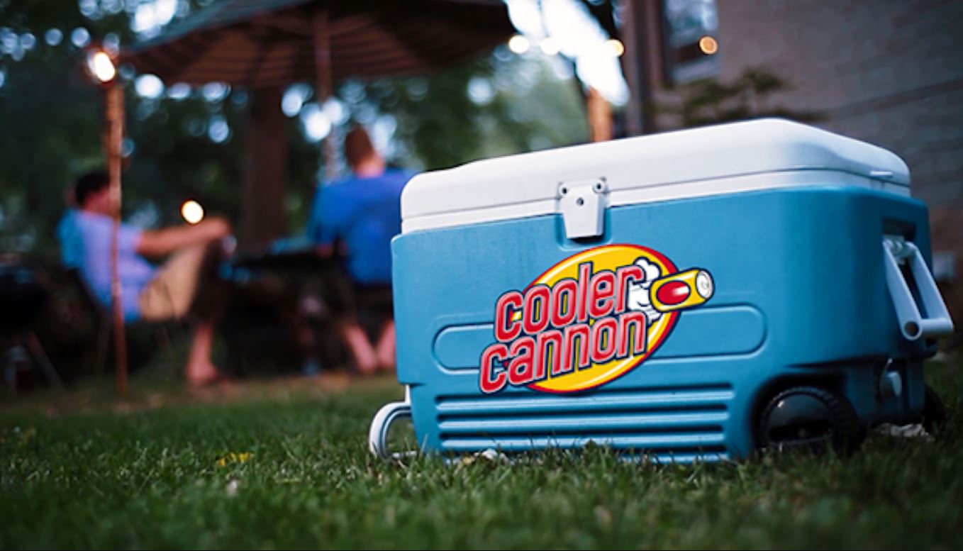 Cooler Cannon es una portátil que lanza bebidas | Trends Español