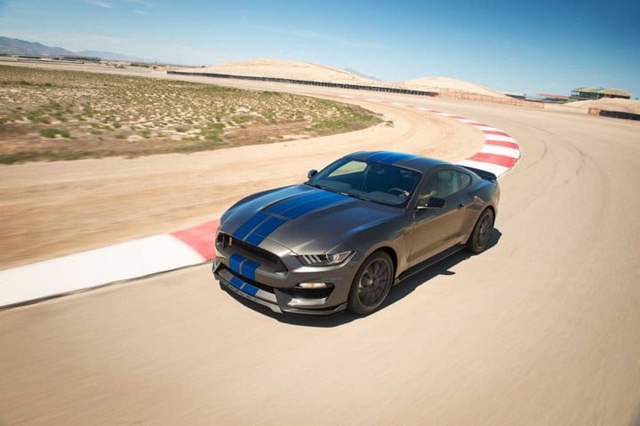 ford mustang 2018 gt350 14 720x480 c