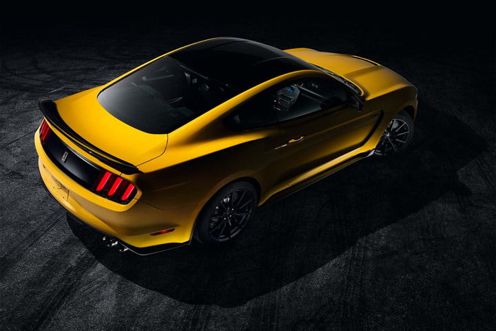 ford mustang 2018 gt350 20 720x480 c