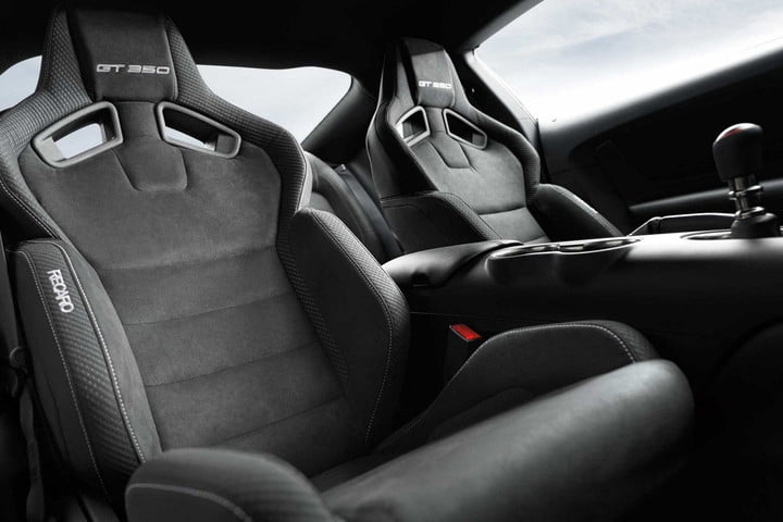 ford mustang 2018 gt350 interior 18 720x480 c