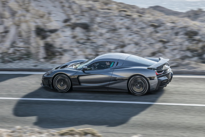 rimac concept two 1900 caballos c dynamic 03 1 720x480