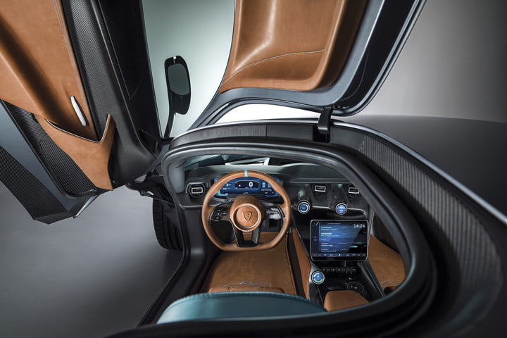 rimac concept two 1900 caballos c studio interior 01 1 720x480