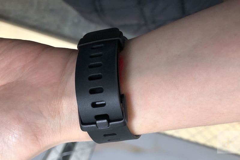 fitbit versa revision review 15 800x533 c