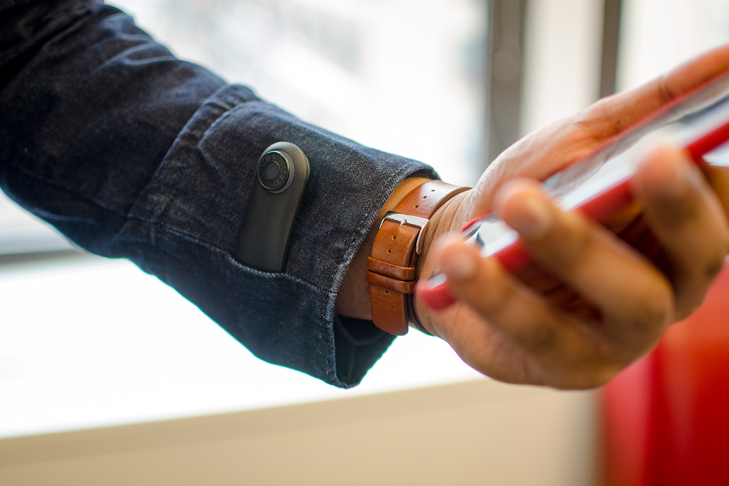 chaqueta inteligente levis google levi jacquard arm phone