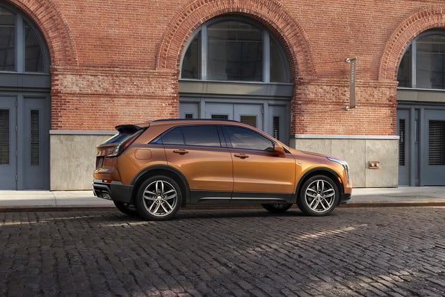 cadillac xt4 super cruise the 2019 was developed on an exclusive compact suv architect 3 640x427 c