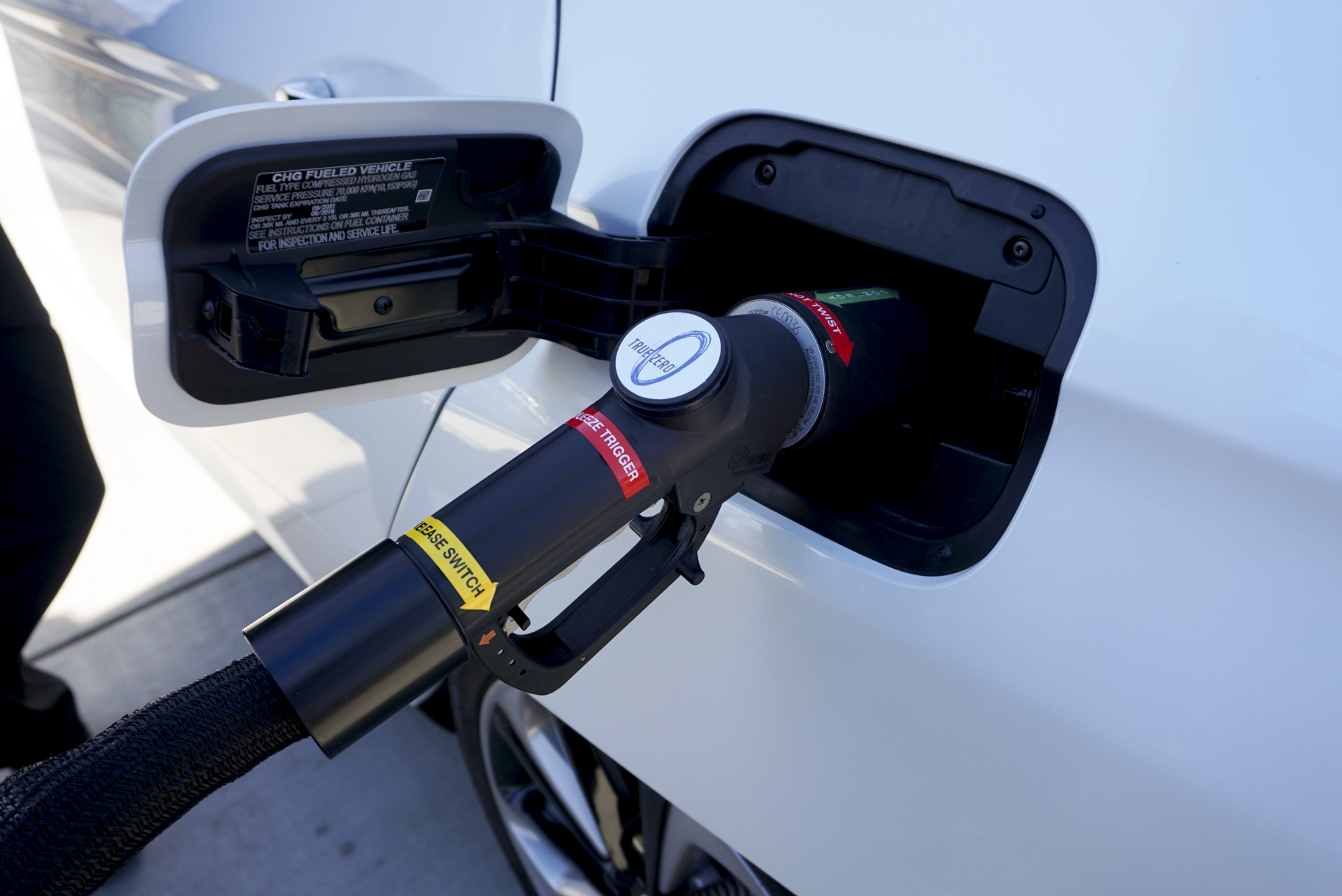 automoviles celula hidrogeno hydrogen fuel cell charging station 3109 720x720