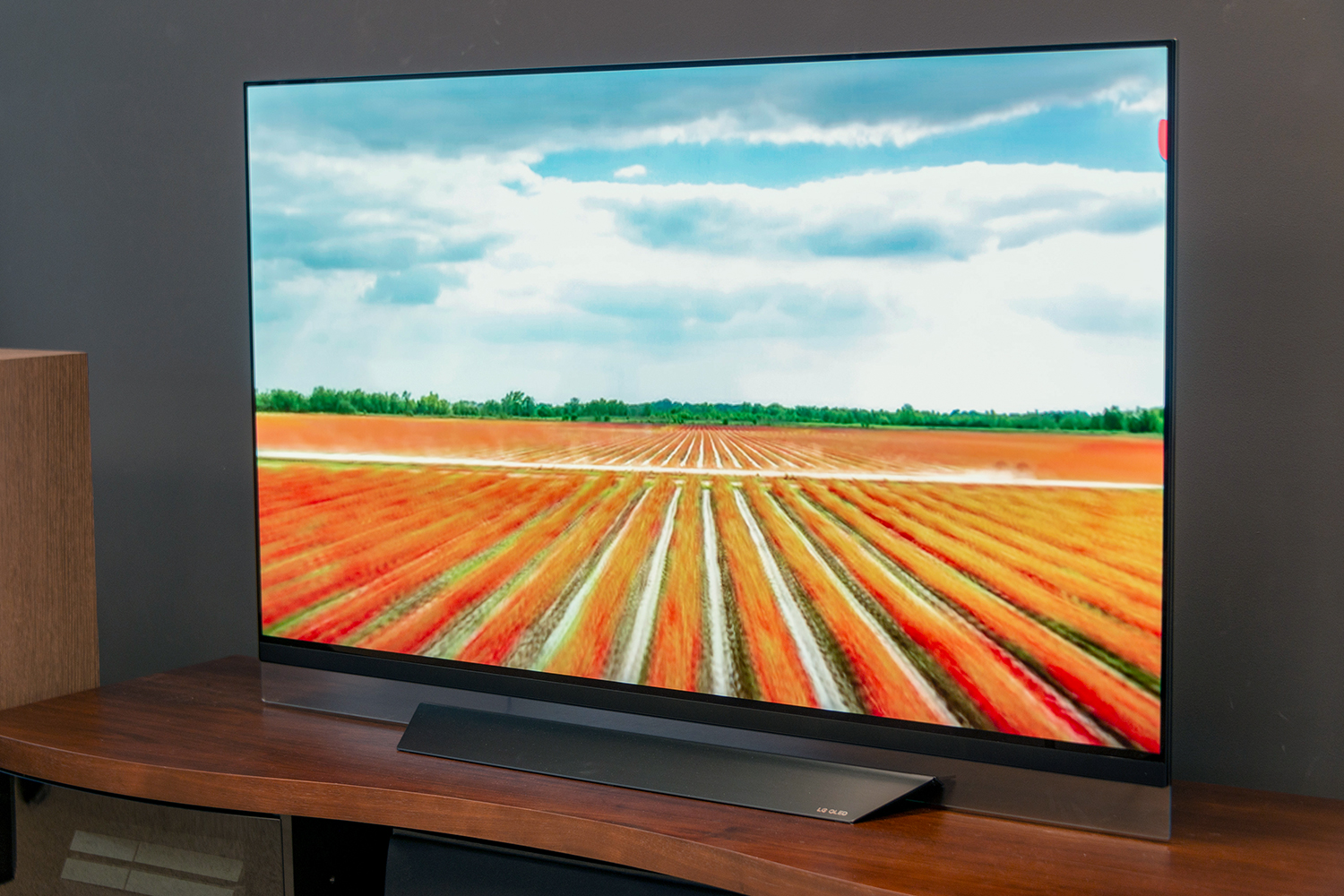 revision lg e8 oled series tv review angle