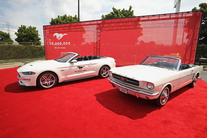 ford mustang 10 millones millionth celebration 2 700x467 c