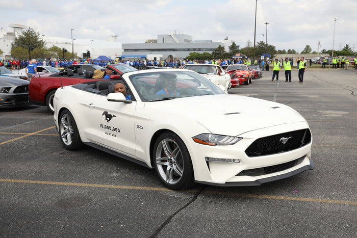 ford mustang 10 millones millionth celebration 3 700x467 c