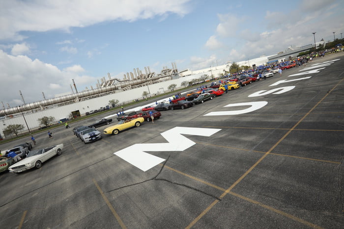 ford mustang 10 millones millionth celebration 700x467 c