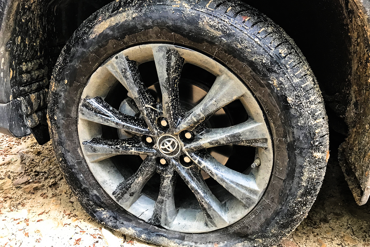 crossover test prueba off road trail trek tour honda toyota flat 720x720