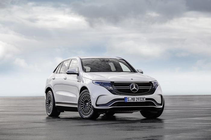 mercedes benz eqc electrico der neue erste produkt 14 700x467 c