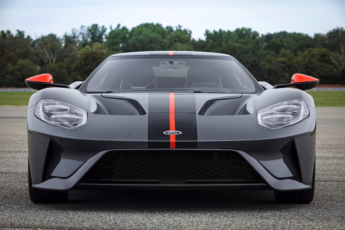 ford gt carbon series 2019 8 700x467 c