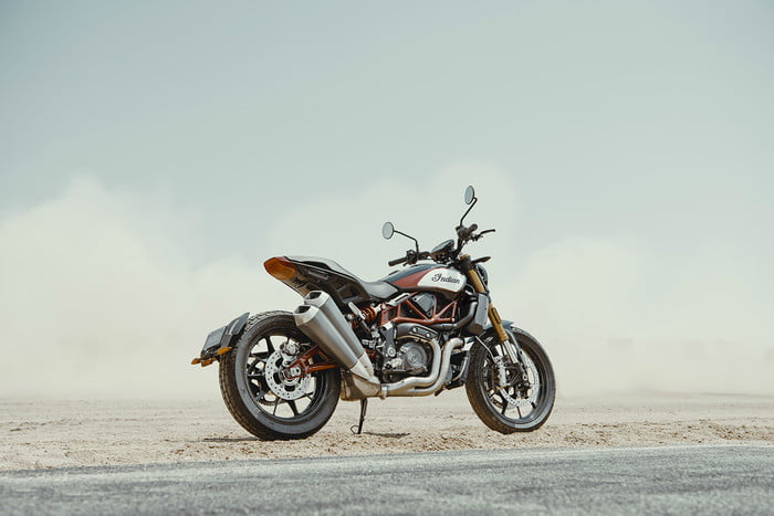 indian motorcycle ftr 1200 2019 s 01 700x467 c