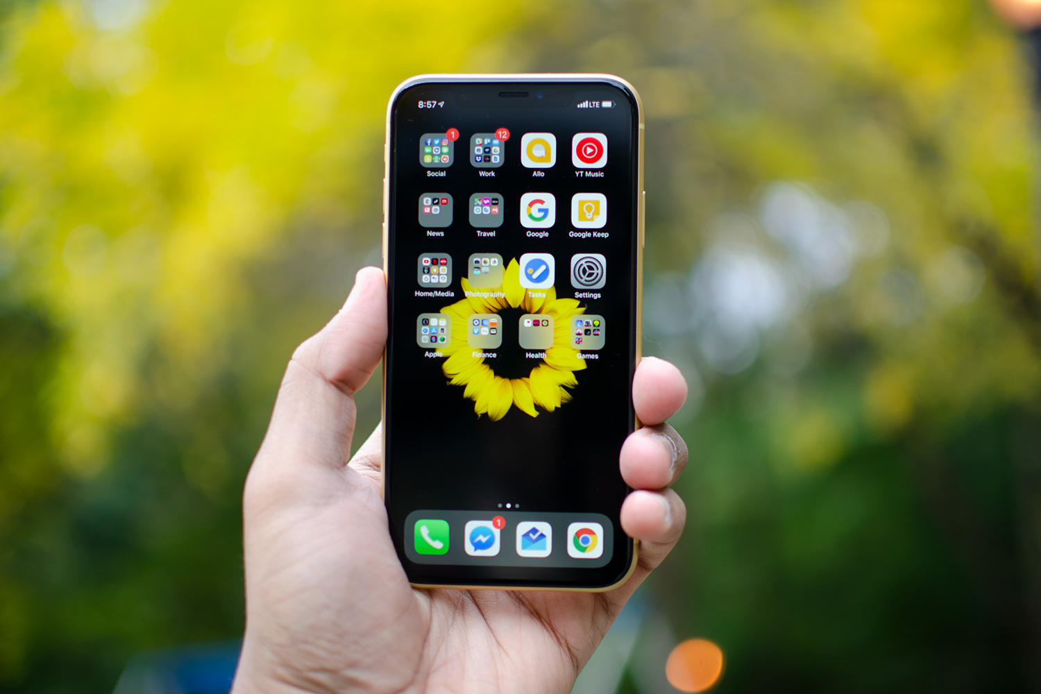 revision apple iphone xr review home screen
