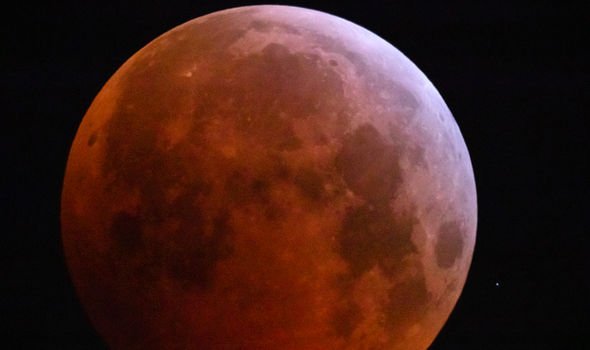 eclipse lunar super luna 2019 uk picture 1699046