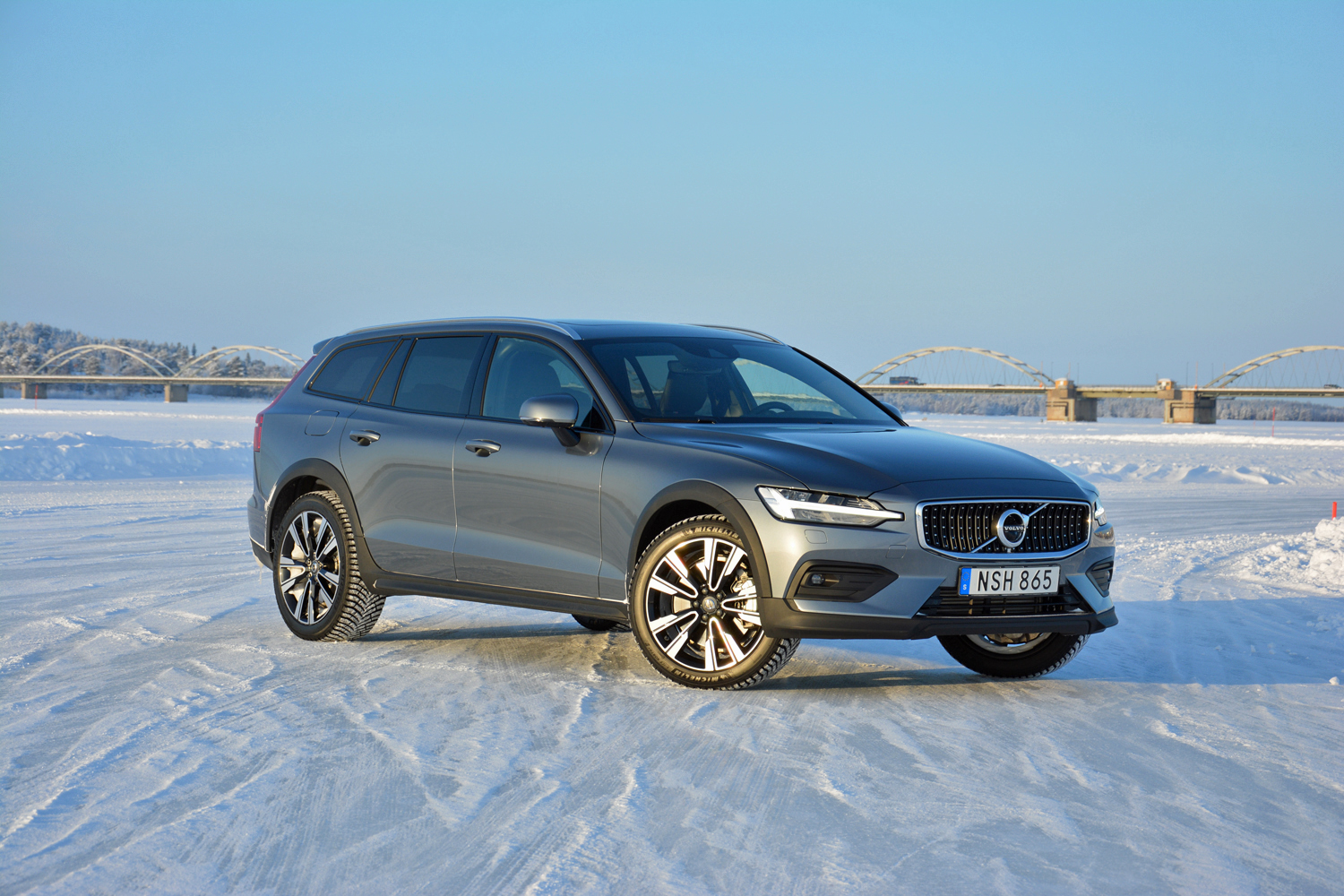 revision volvo v60 cross country rg 2020 9 800x534 c