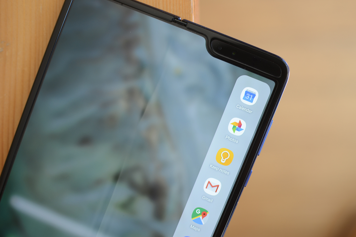 revision samsung galaxy fold review 7