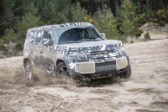 suv land rover defender 2020 430 4 700x467 c