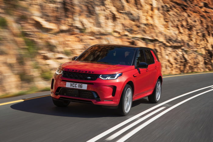 land rover discovery sport 2020 lrds20mydynamicnd210519009 700x467 c