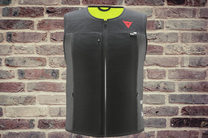 dainese chaleco inteligente airbag motocicletas dair smart jacket front 700x467 c