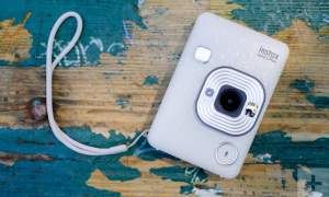 revision instax mini liplay fujifilm review 1 800x534 c