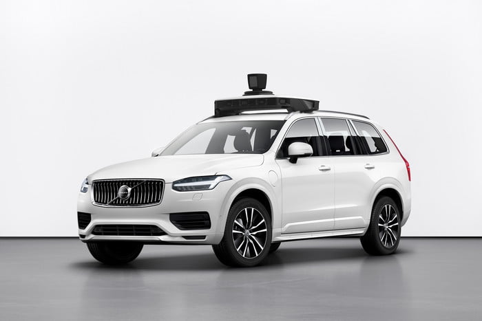 volvo uber vehiculo autonomo produccion cars and present production vehicle ready for self driving 700x467 c