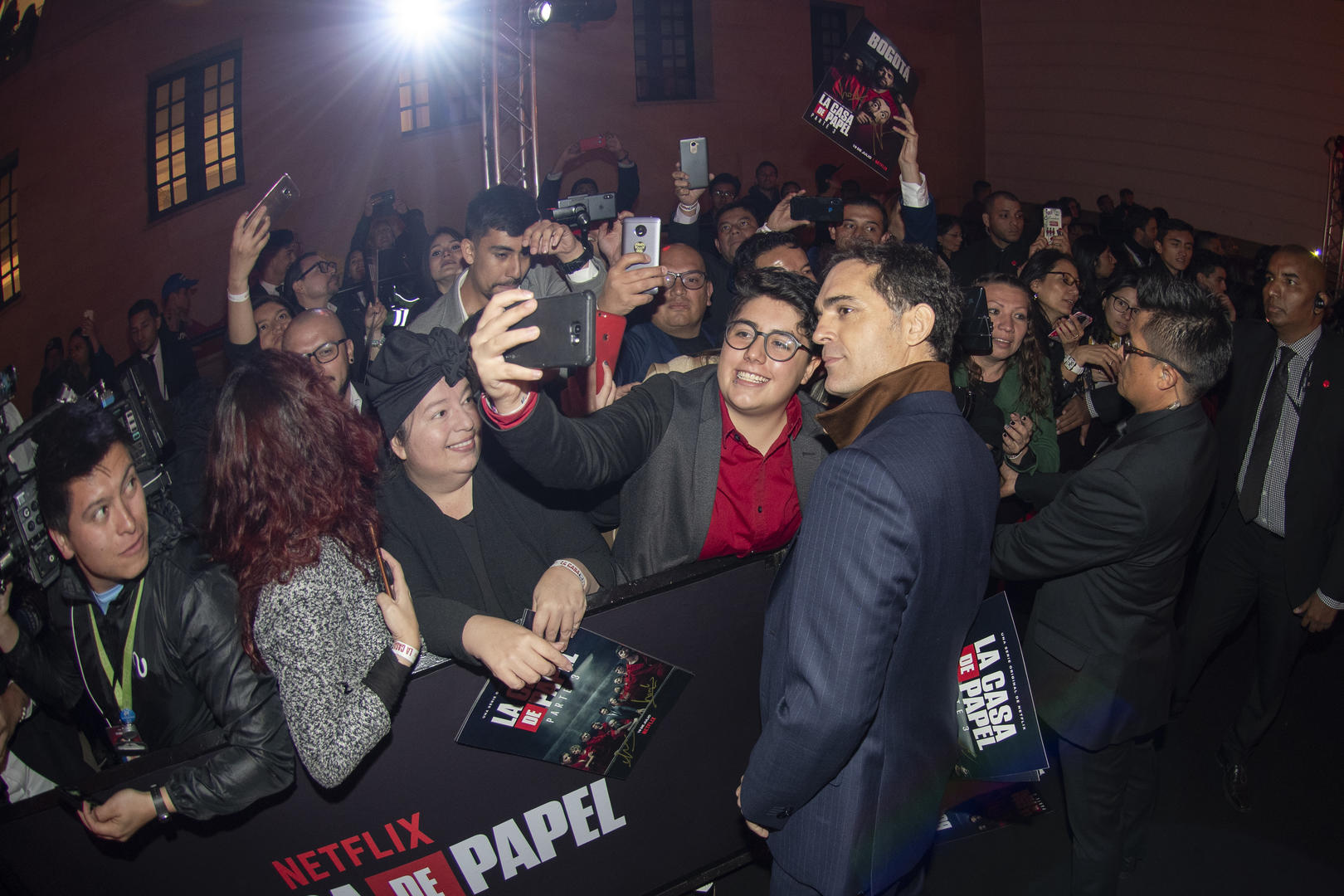 tercera temporada la casa de papel netflix part 3 premiere bogota  colombia