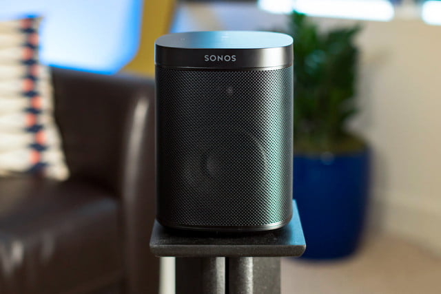 Apple Home Pod vs. Sonos One ofrecen distintas alternativas de servicios de música.