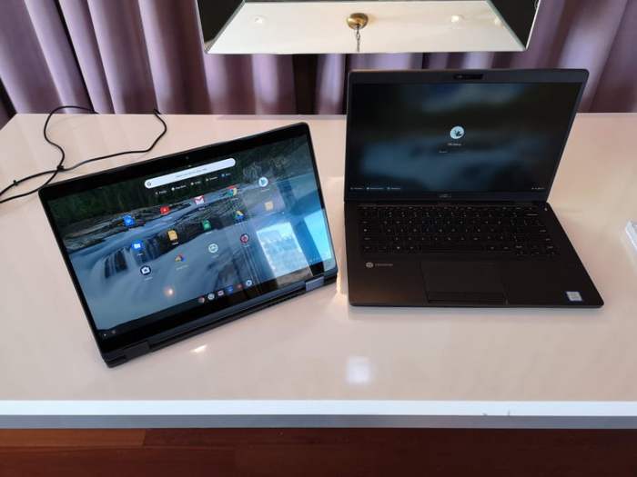 Dos Dell Latitude en modo tableta y laptop sobre una mesa para probar los mejores accesorios para la Chromebook
