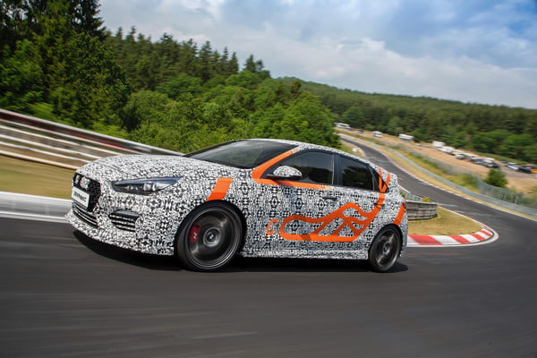 hyundai i30 n project c driving front 4 600x400