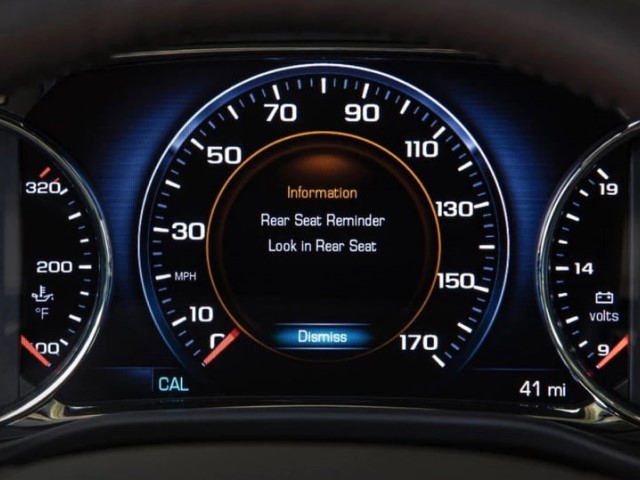 muertes autos golpe calor general motors rear seat warning