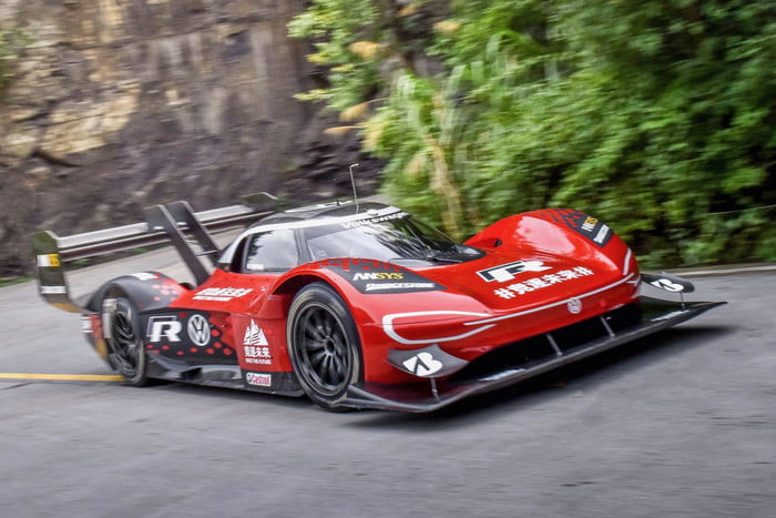 volkswagen id r electrico china record tianmen mountain 2019 large 10126 700x467 c