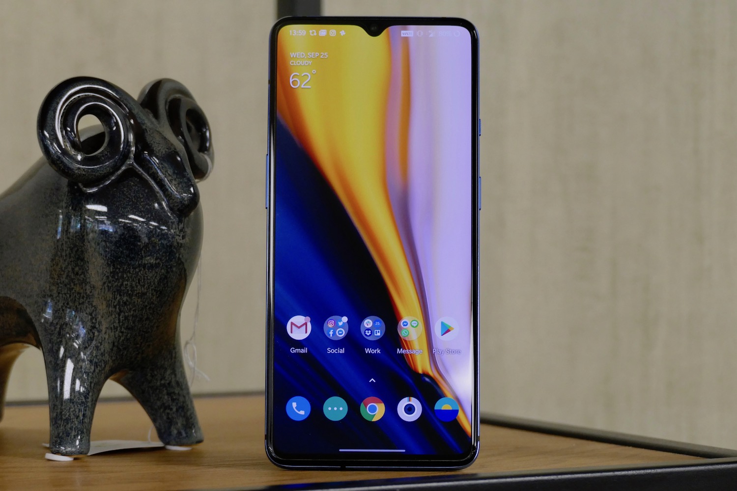 oneplus 7t vs samsung galaxy note 10 screen 1500x1000