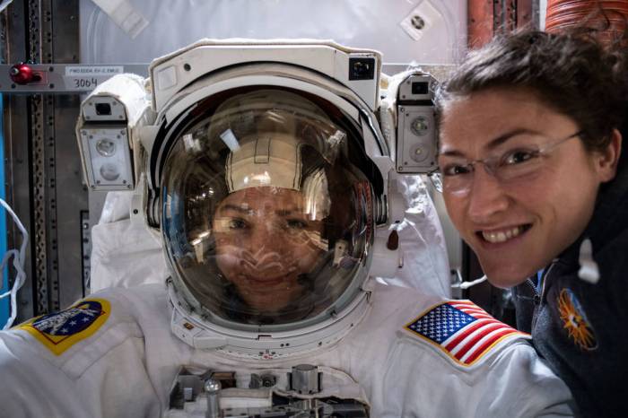caminata espacial mujeres nasa female spacewalk