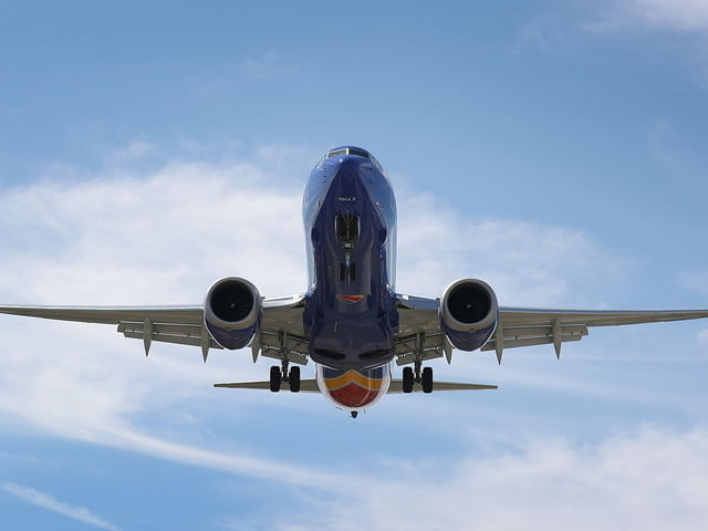 Boeing se queda sin CEO tras crisis desatada por el 737 Max