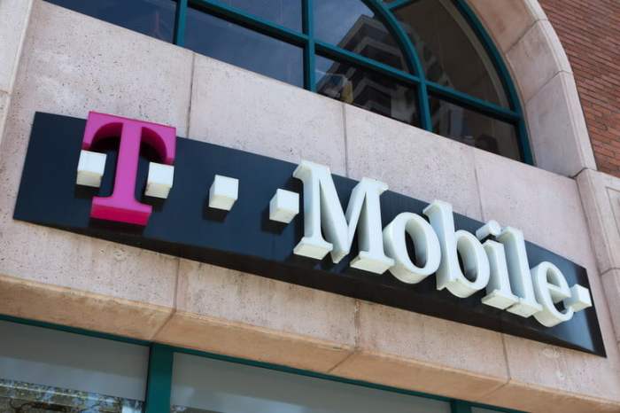 El ingreso a un edificio de T-Mobile