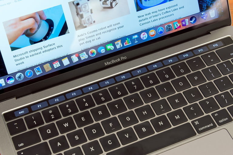 Una computadora Apple MacBook Pro de 13 pulgadas