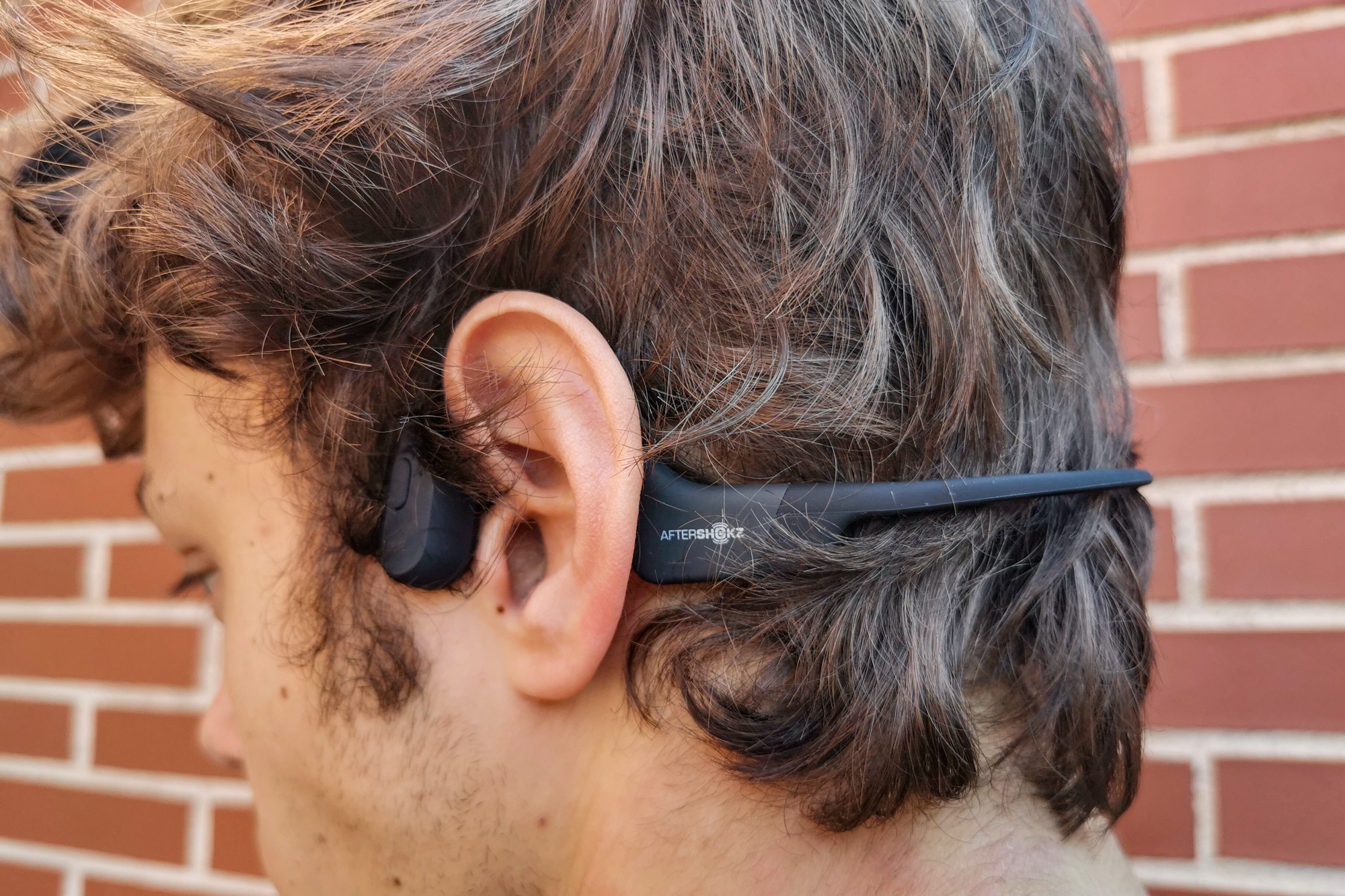Aeropex, los auriculares de conducción ósea con los que practicar deporte y  escuchar el entorno