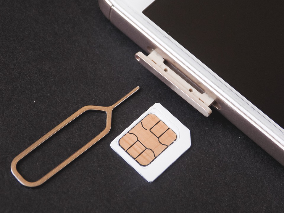 Qué es, cómo se usa y para qué sirve la tarjeta e-SIM? - Dispositivos -  Tecnología 