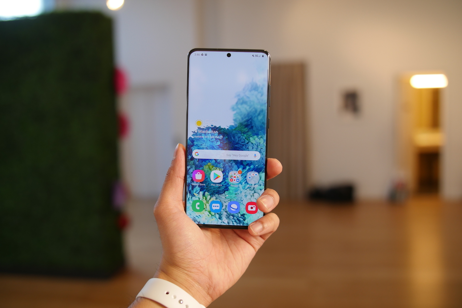 Galaxy S20 vs. S20 Plus