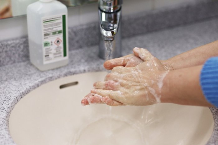 Samsung trae aplicación que te guiará al lavarte las manos