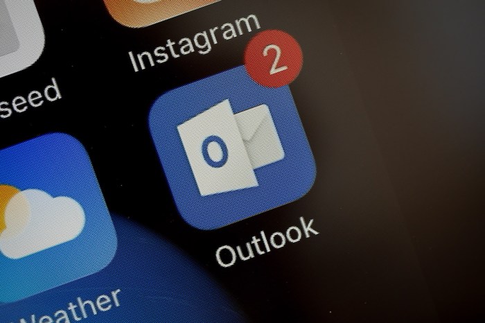 ícono de Outlook en un iPhone