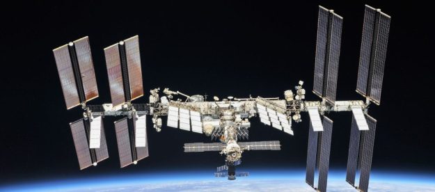 La Estación Espacial Internacional evita impacto con basura