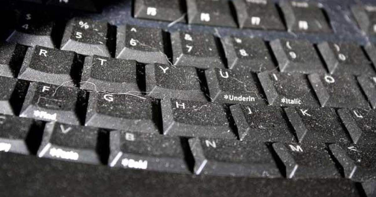 Cómo limpiar el teclado del ordenador de forma efectiva ⌨️🛁