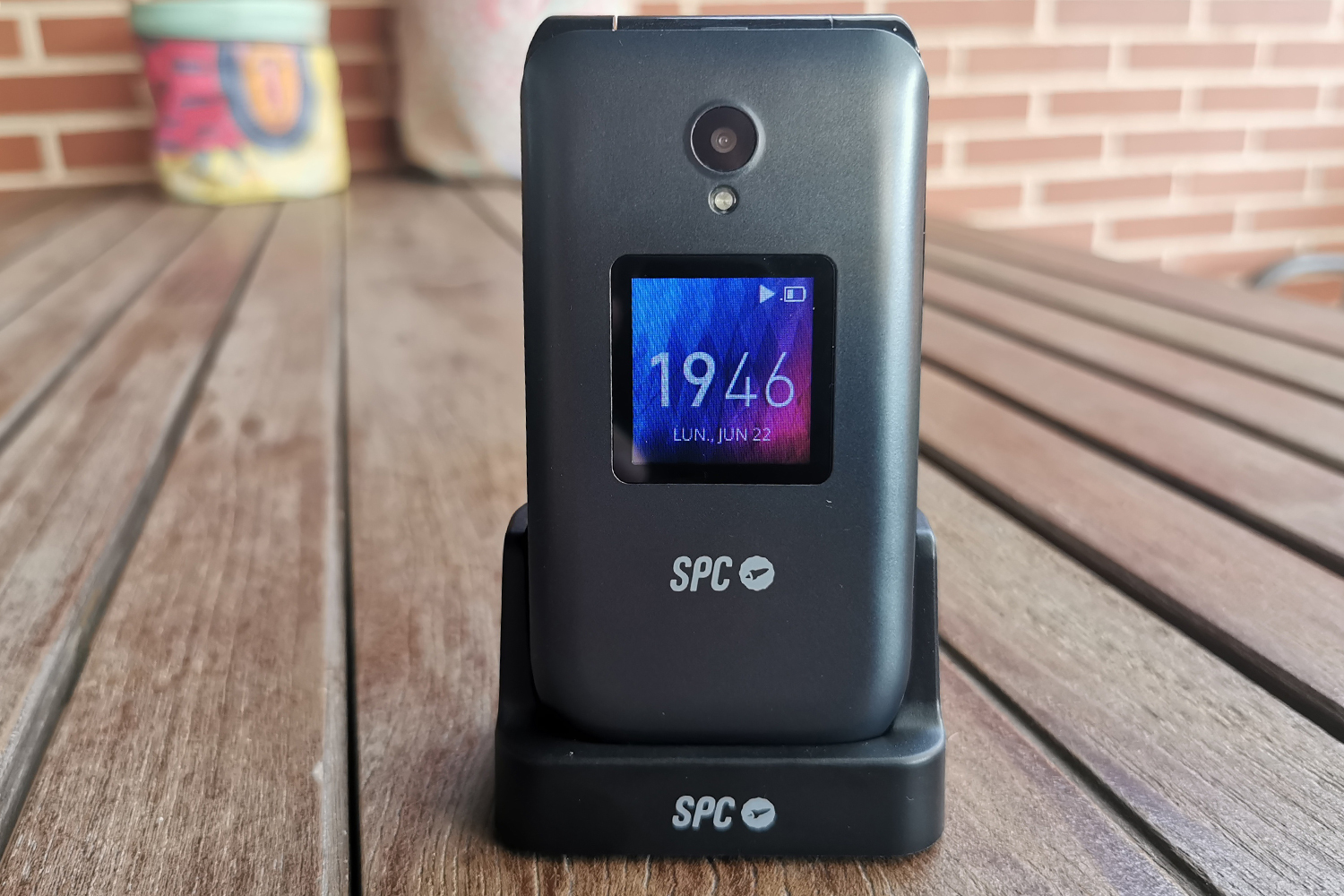 SPC Jasper 2 4G: el móvil diseñado para los más mayores que es