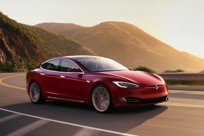 Tesla ostenta la mayor autonomía entre todos los eléctricos