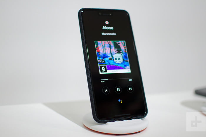 Google Pixel Stand, uno de los mejores cargadores inalámbricos para el celular 3